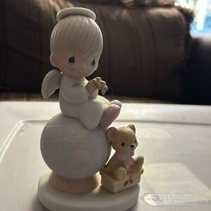 Johnathan David collectors piece “ peace on earth”